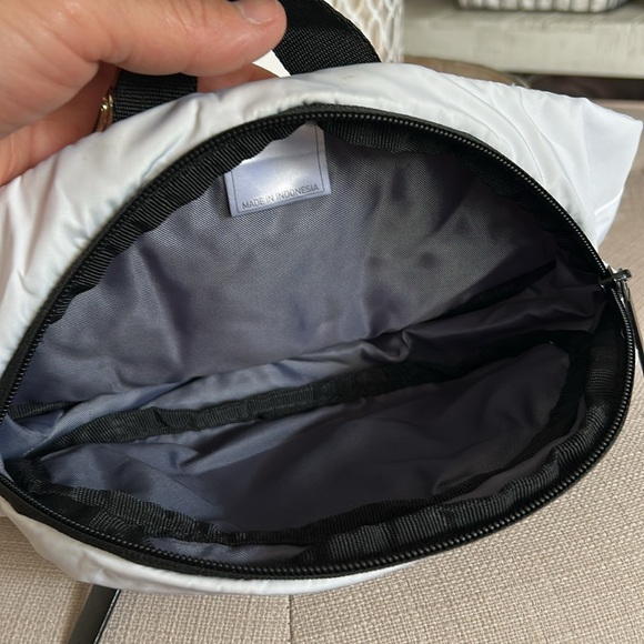 adidas White Belt Bag - Picture 5 of 6